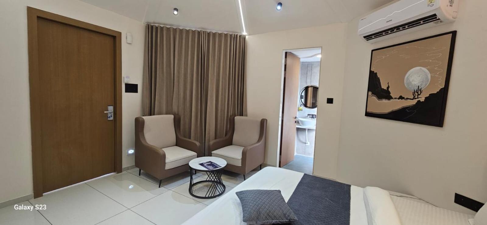 Shree Jalaram Resort Kodāe Kültér fotó