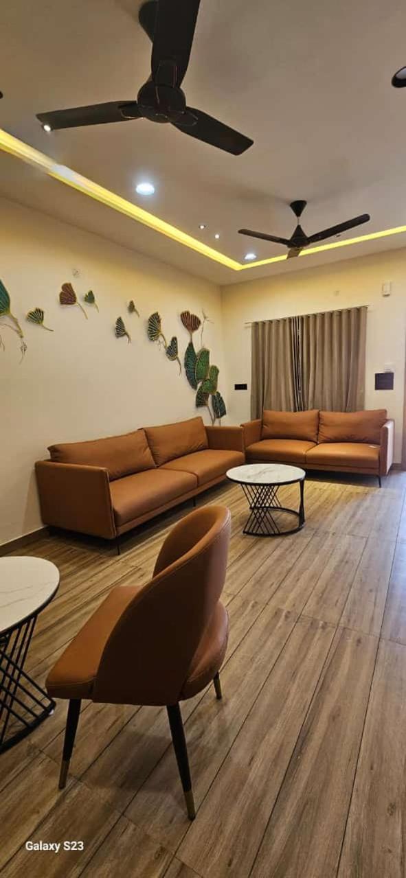 Shree Jalaram Resort Kodāe Kültér fotó