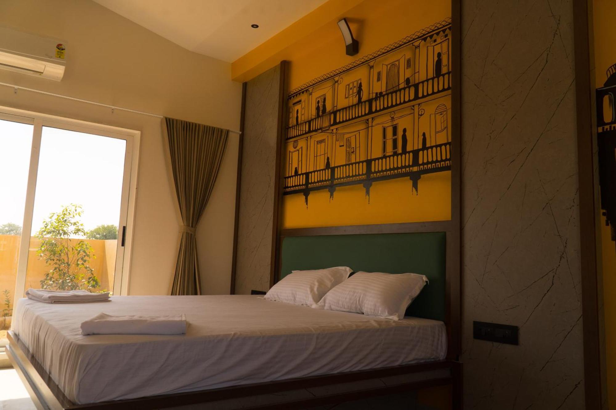 Shree Jalaram Resort Kodāe Kültér fotó
